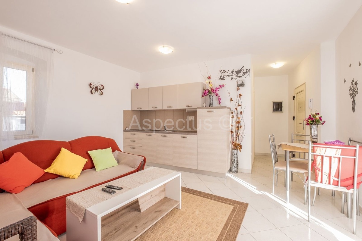 Apartmanska kuća,6 apartmana,pogled more,bazen, Vodnjan-Dignano