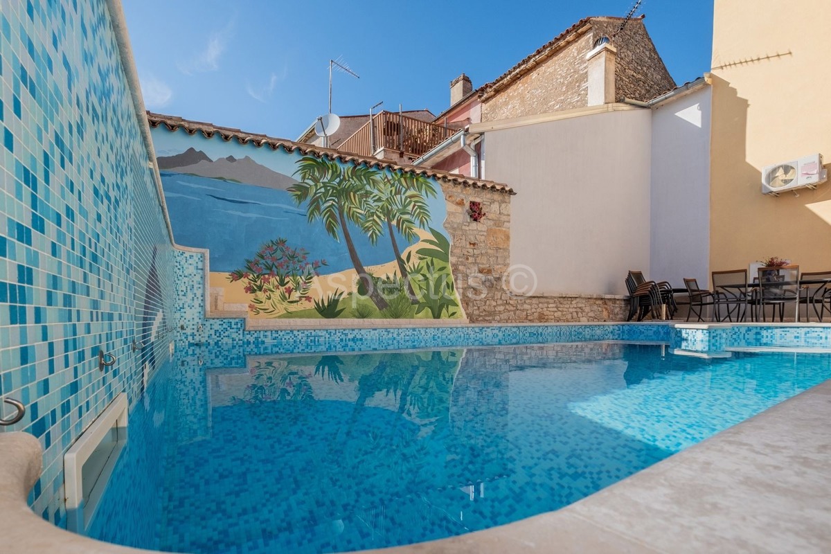 Apartmanska kuća,6 apartmana,pogled more,bazen, Vodnjan-Dignano