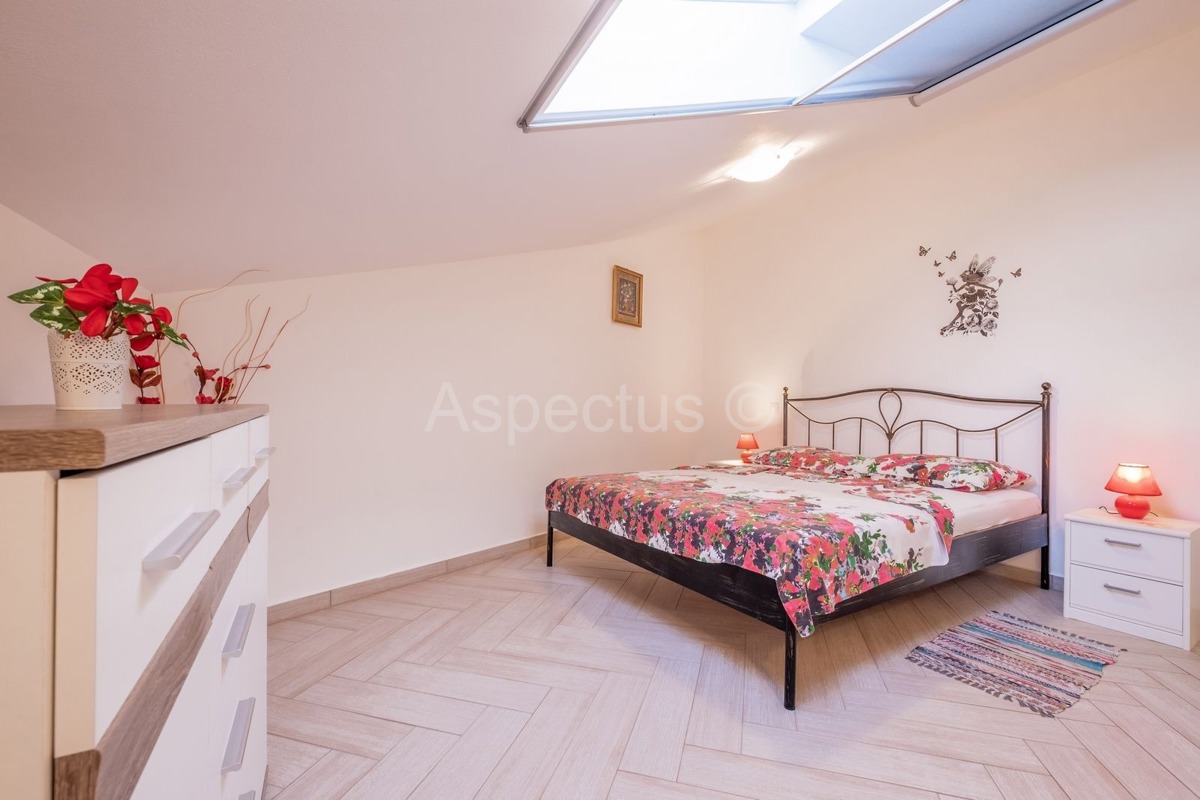 Apartmanska kuća,6 apartmana,pogled more,bazen, Vodnjan-Dignano