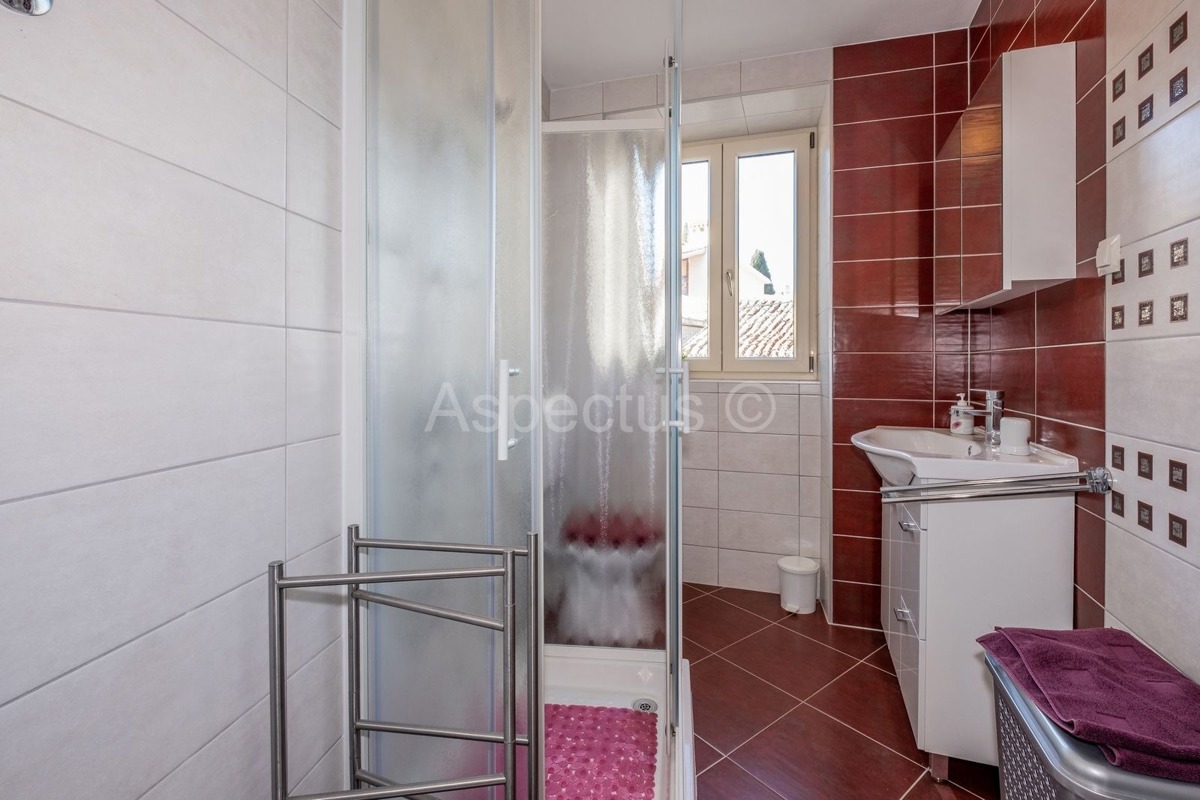 Apartmanska kuća,6 apartmana,pogled more,bazen, Vodnjan-Dignano