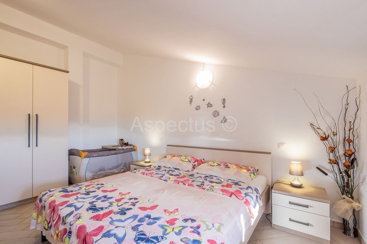 Apartmanska kuća,6 apartmana,pogled more,bazen, Vodnjan-Dignano