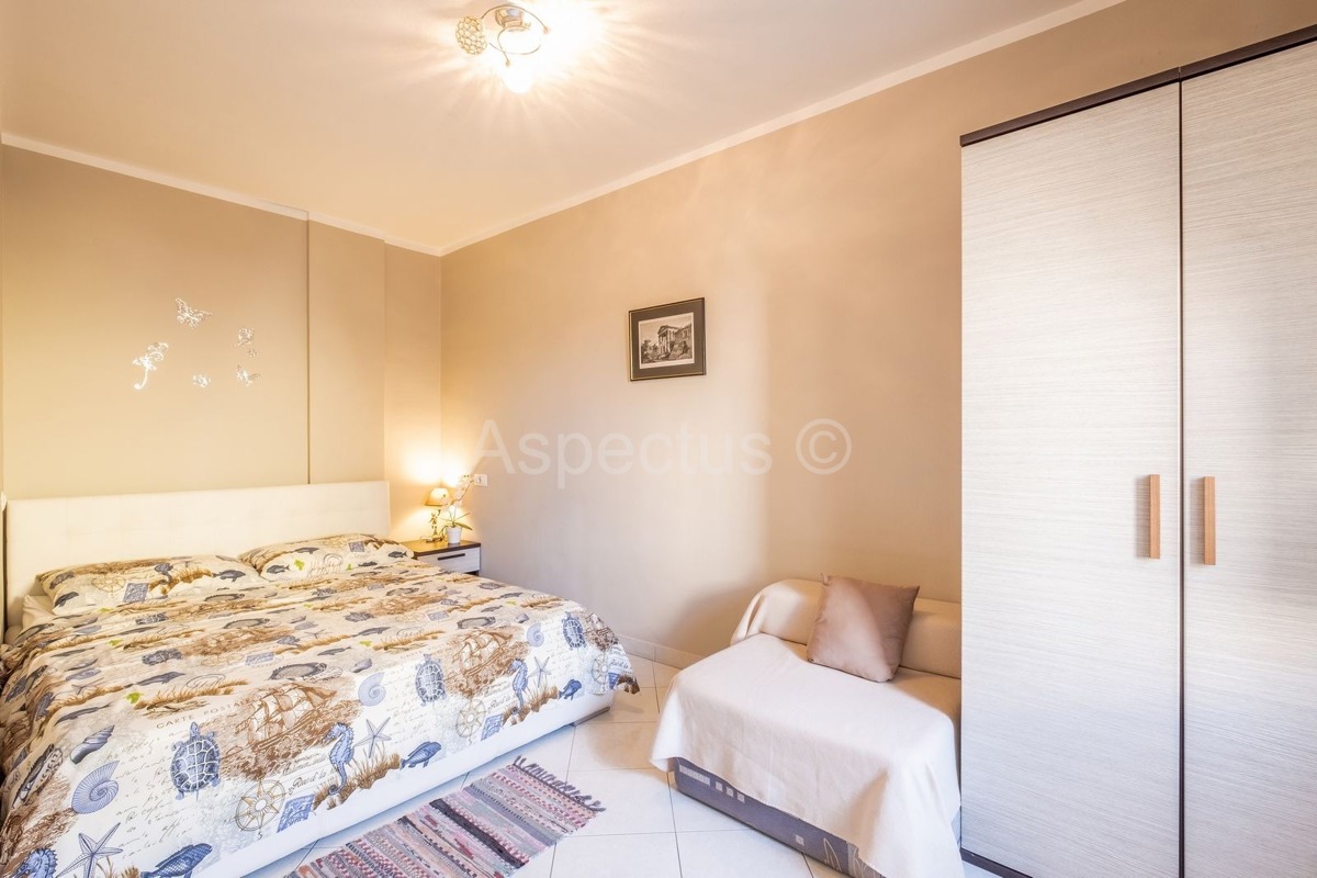 Apartmanska kuća,6 apartmana,pogled more,bazen, Vodnjan-Dignano