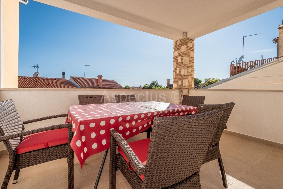 Apartmanska kuća,6 apartmana,pogled more,bazen, Vodnjan-Dignano