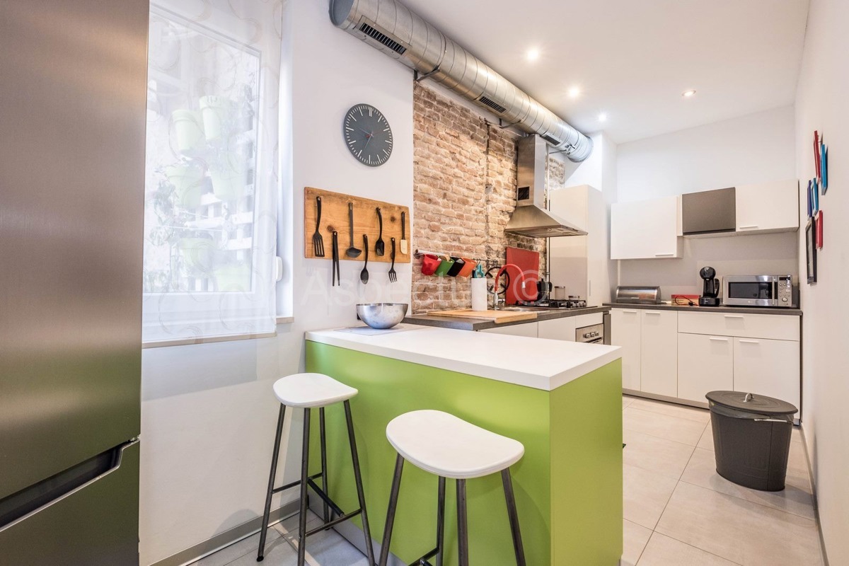 Komforan dvosoban stan + konoba, visoko prizemlje, Pula, Centar