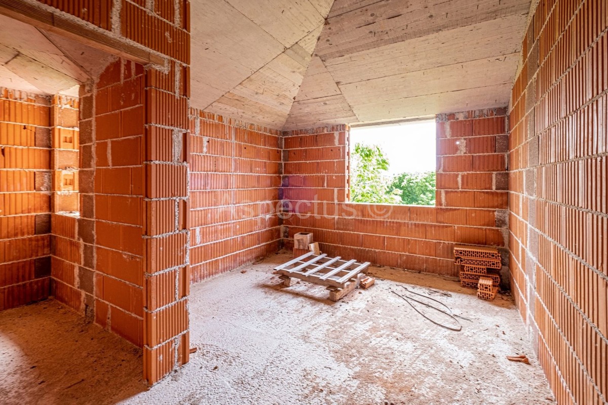 Casa con piscina, in costruzione grezza | Marčana, vicino a Pola, Istria