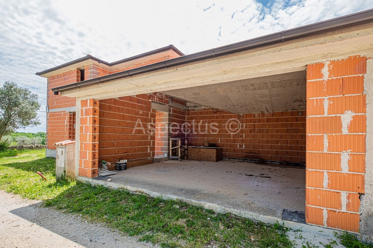 Casa con piscina, in costruzione grezza | Marčana, vicino a Pola, Istria