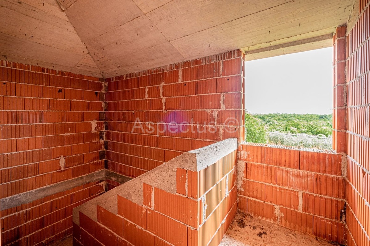 Casa con piscina, in costruzione grezza | Marčana, vicino a Pola, Istria