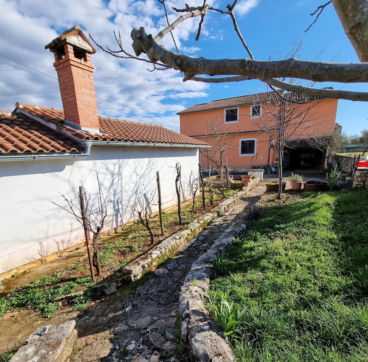 La casa  in buone condizioni vicino a Canfanaro,