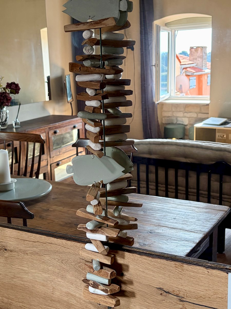 Appartamento splendidamente arredato con vista sul mare a Rovigno