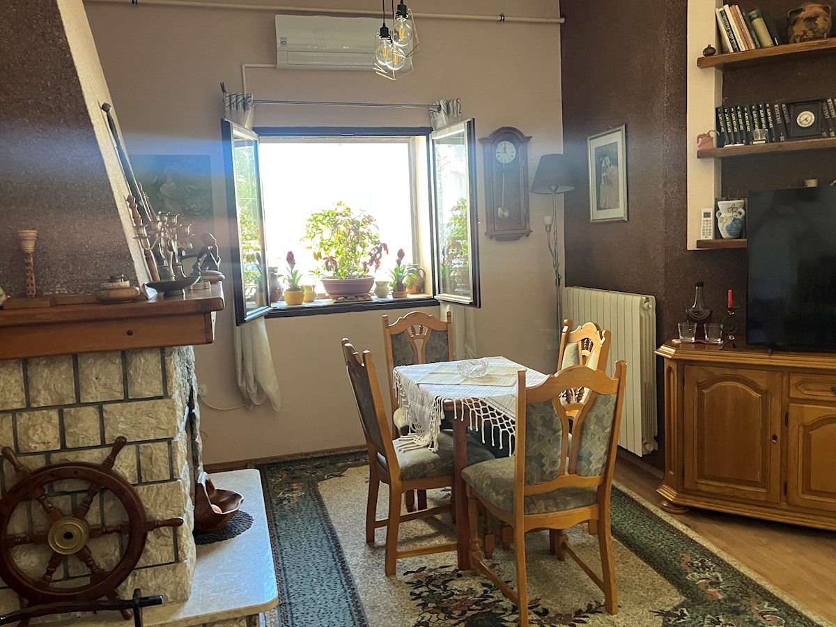 Bellissimo appartamento al primo piano nel centro di Pola