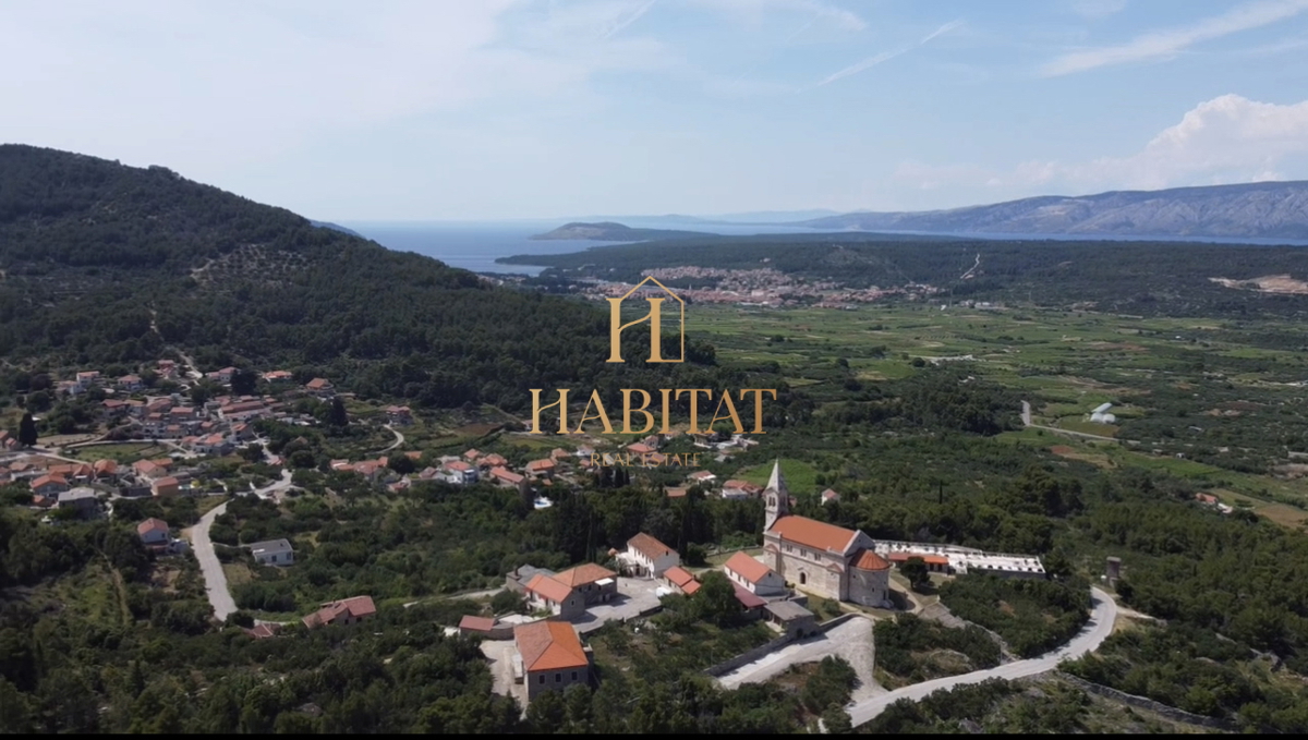 Dalmazia , Hvar , Dol Sv.Ana , casa 46m2 con terreno edificabile 650m2