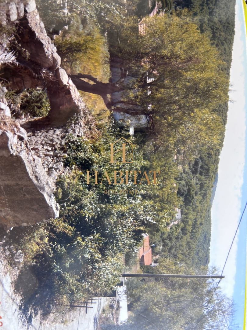Dalmazia , Hvar , Dol Sv.Ana , casa 46m2 con terreno edificabile 650m2
