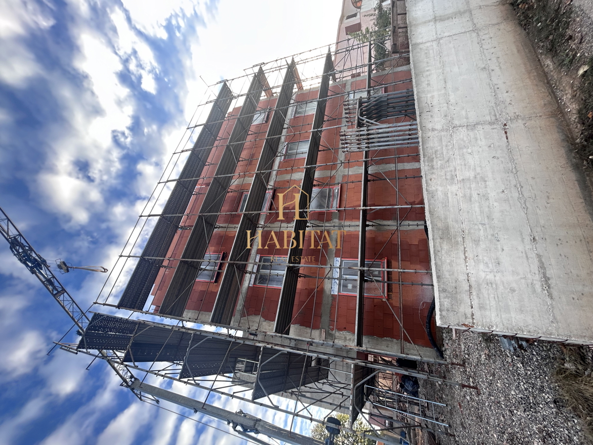 Appartamento posto al piano terra 66 con cortile di 80 mq