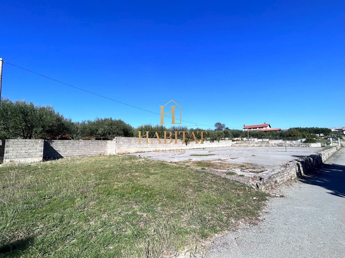 Istria, Kastel, Buie, terreno edificabile 603m2