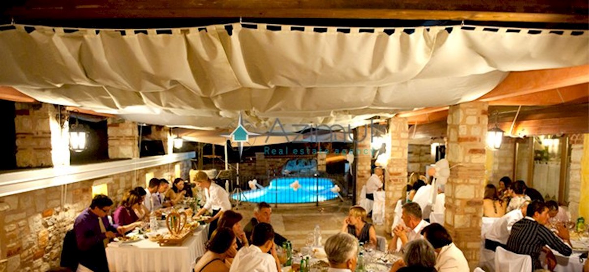 Istria, Savudrija, Hotel, ristorante, terrazza, parcheggio, camere, appartamento, completamente arredato