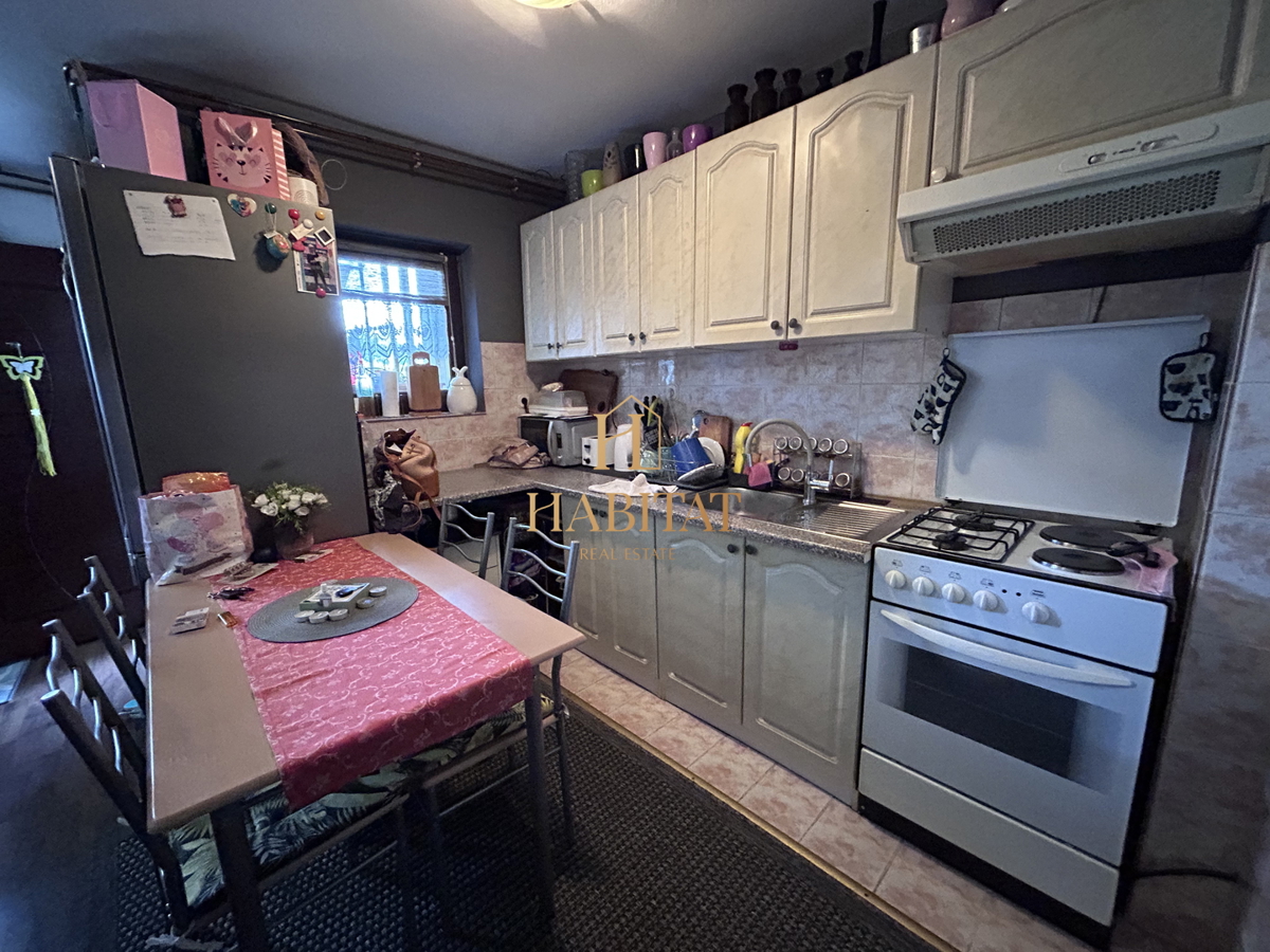 Zagabria, Kustošija, vendita, casa 218m2, 3 appartamenti, 1 monolocale, pozzo