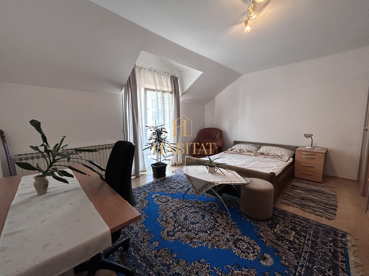 Zagabria, Kustošija, vendita, casa 218m2, 3 appartamenti, 1 monolocale, pozzo