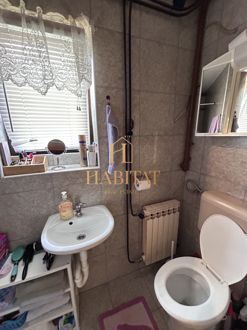 Zagabria, Kustošija, vendita, casa 218m2, 3 appartamenti, 1 monolocale, pozzo