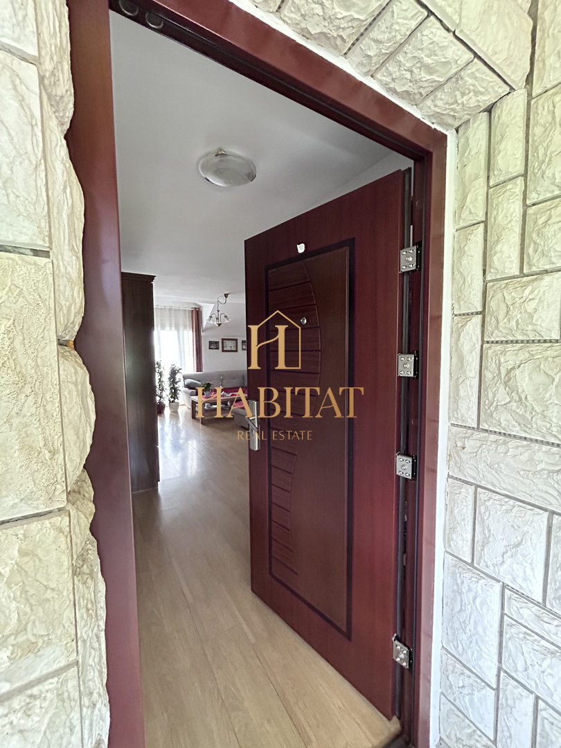 Zagabria, Kustošija, vendita, casa 218m2, 3 appartamenti, 1 monolocale, pozzo