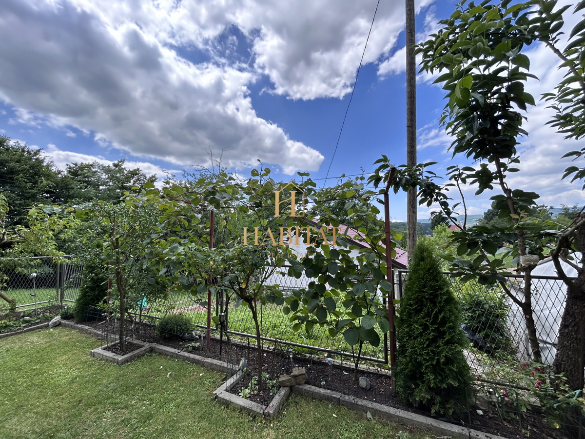 Zagabria, Kustošija, vendita, casa 218m2, 3 appartamenti, 1 monolocale, pozzo