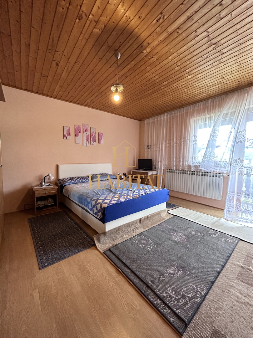 Zagabria, Kustošija, vendita, casa 218m2, 3 appartamenti, 1 monolocale, pozzo