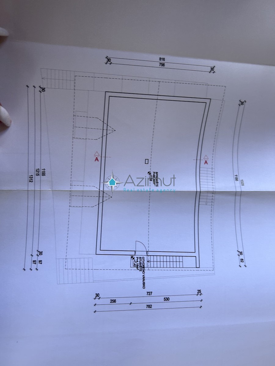 Zagabria, Kustošija, vendita, casa 218m2, 3 appartamenti, 1 monolocale, pozzo