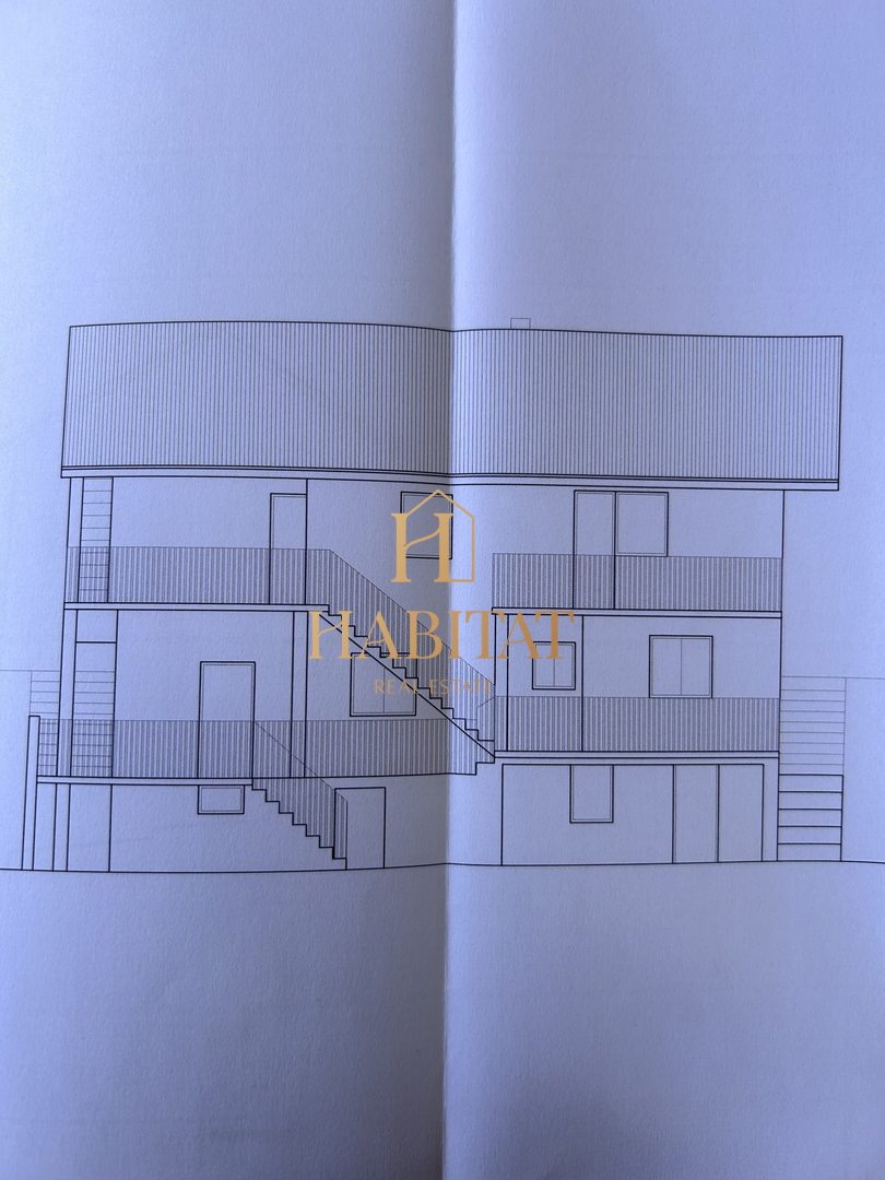 Zagabria, Kustošija, vendita, casa 218m2, 3 appartamenti, 1 monolocale, pozzo