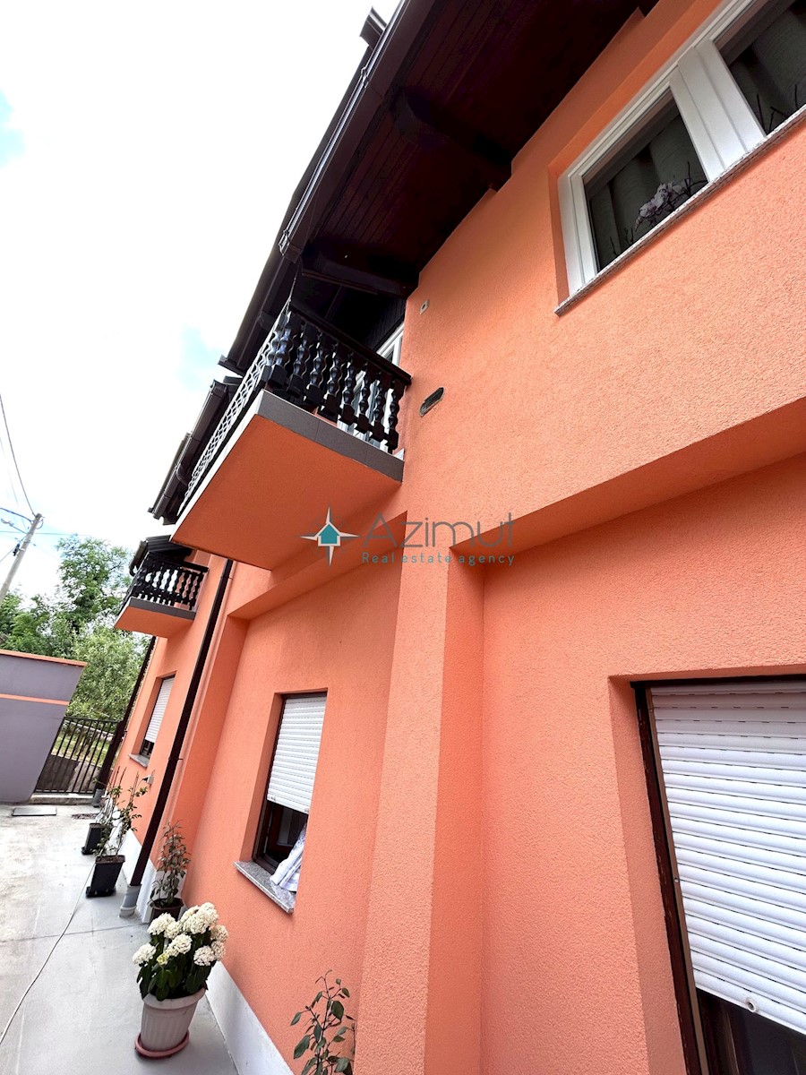 Zagabria, Kustošija, vendita, casa 218m2, 3 appartamenti, 1 monolocale, pozzo