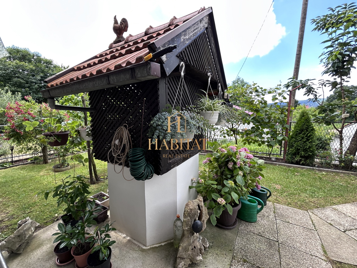 Zagabria, Kustošija, vendita, casa 218m2, 3 appartamenti, 1 monolocale, pozzo