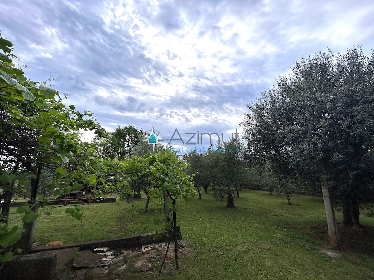 Istria, Umago, Marija Na Krasu, casa 420m2 con terrazze, giardino 1644m2, 2 garage, vista mare