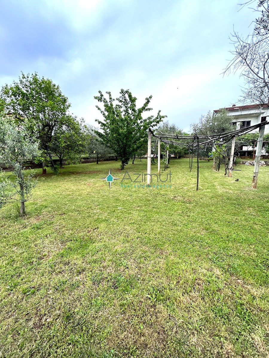 Istria, Umago, Marija Na Krasu, casa 420m2 con terrazze, giardino 1644m2, 2 garage, vista mare