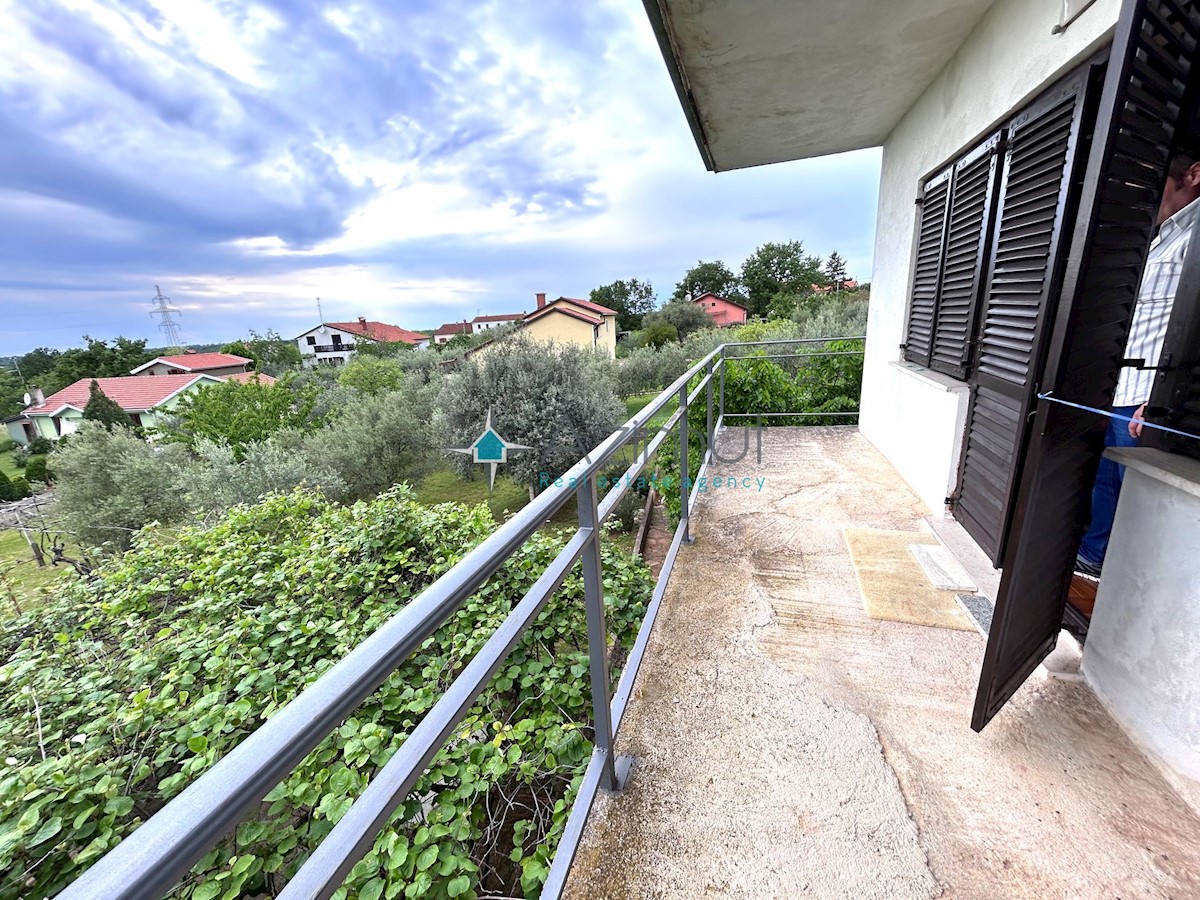 Istria, Umago, Marija Na Krasu, casa 420m2 con terrazze, giardino 1644m2, 2 garage, vista mare