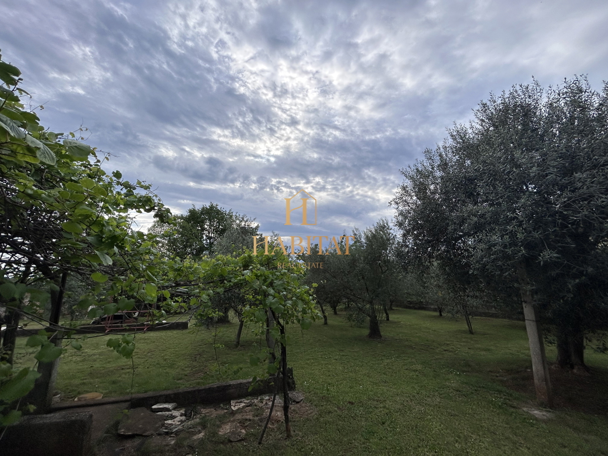 Istria, Umago, Marija Na Krasu, casa 420m2 con terrazze, giardino 1644m2, 2 garage, vista mare