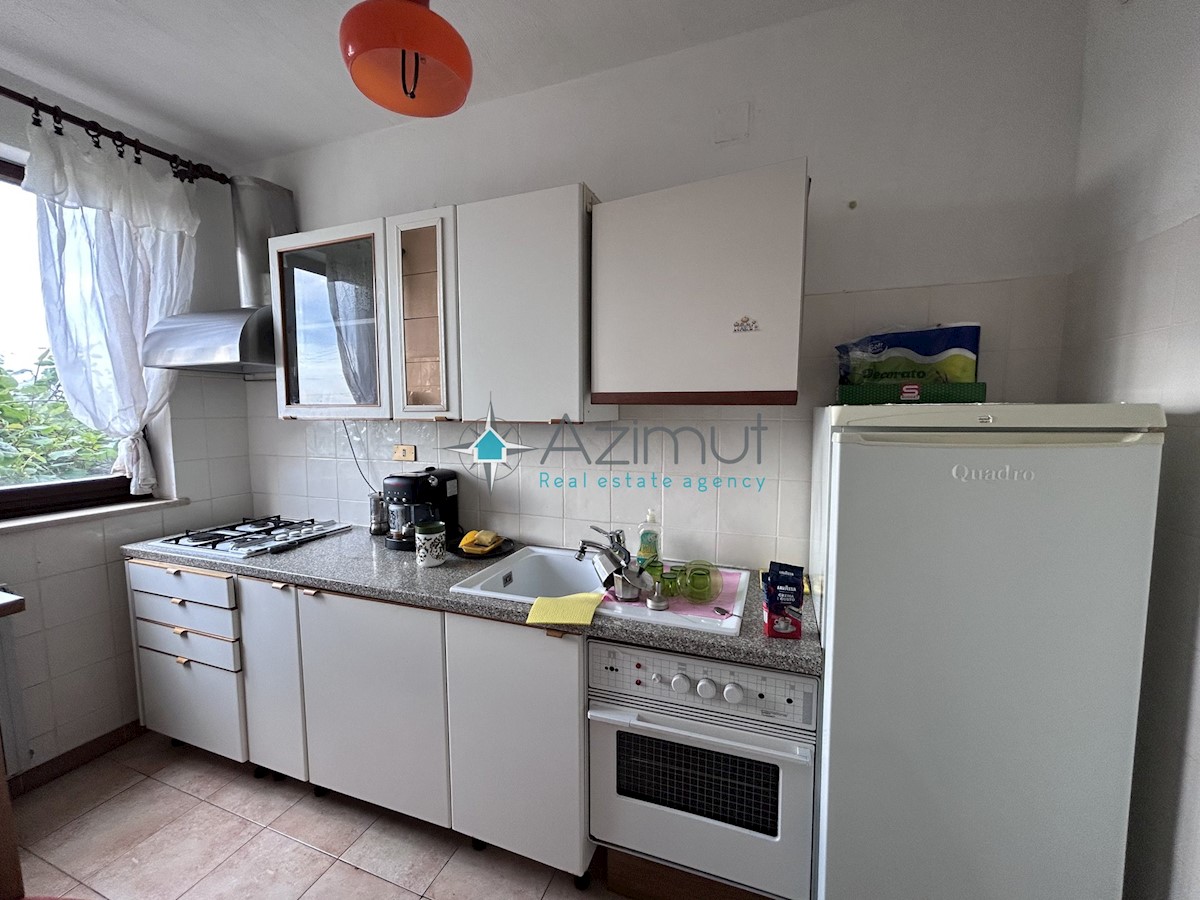 Istria, Umago, Marija Na Krasu, casa 420m2 con terrazze, giardino 1644m2, 2 garage, vista mare