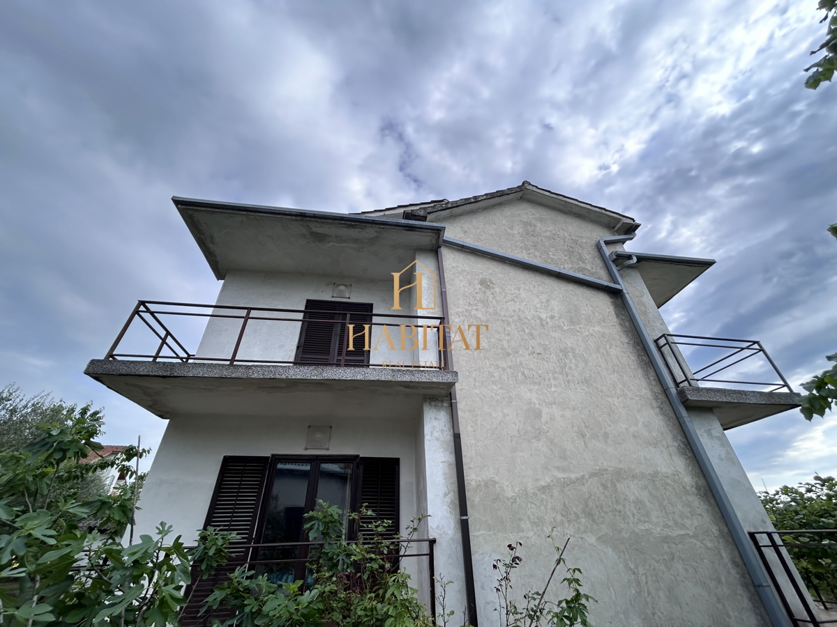 Istria, Umago, Marija Na Krasu, casa 420m2 con terrazze, giardino 1644m2, 2 garage, vista mare