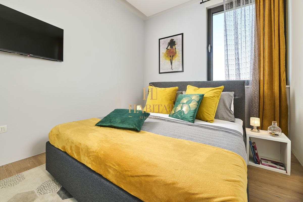 Istra, Zambratija, lussuosa villa di 420m2, 4 camere da letto, 4 bagni, garage.