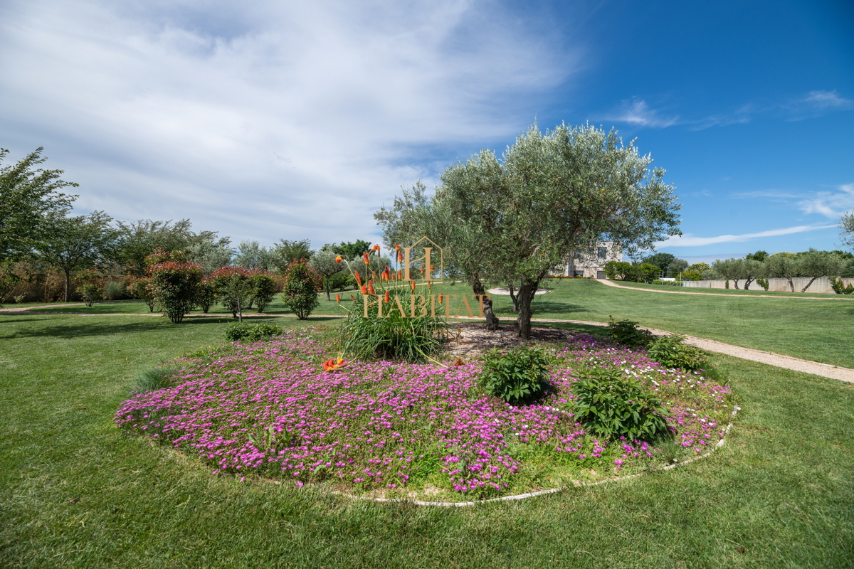 Istra, Zambratija, lussuosa villa di 420m2, 4 camere da letto, 4 bagni, garage.