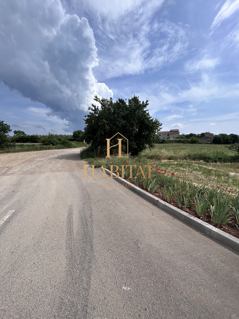 Istria, Dignano, terreno edificabile 12642m2, zona residenziale e commerciale, centro, vista