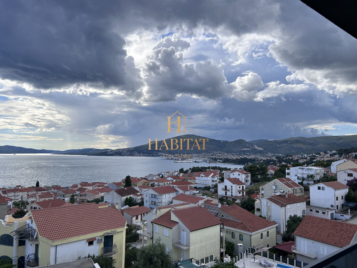 Dalmazia, Okrug Gornji, Attico 147m2, vista mare panoramica, piscina