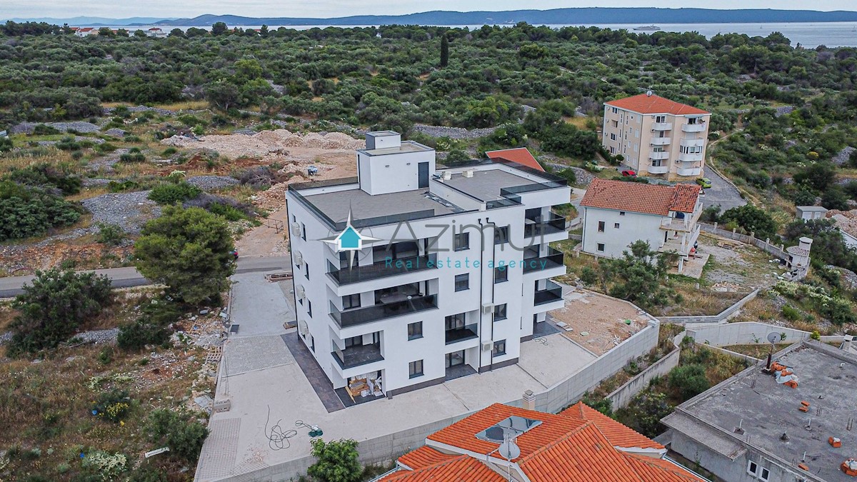 Dalmazia, Okrug Gornji, Attico 147m2, vista mare panoramica, piscina