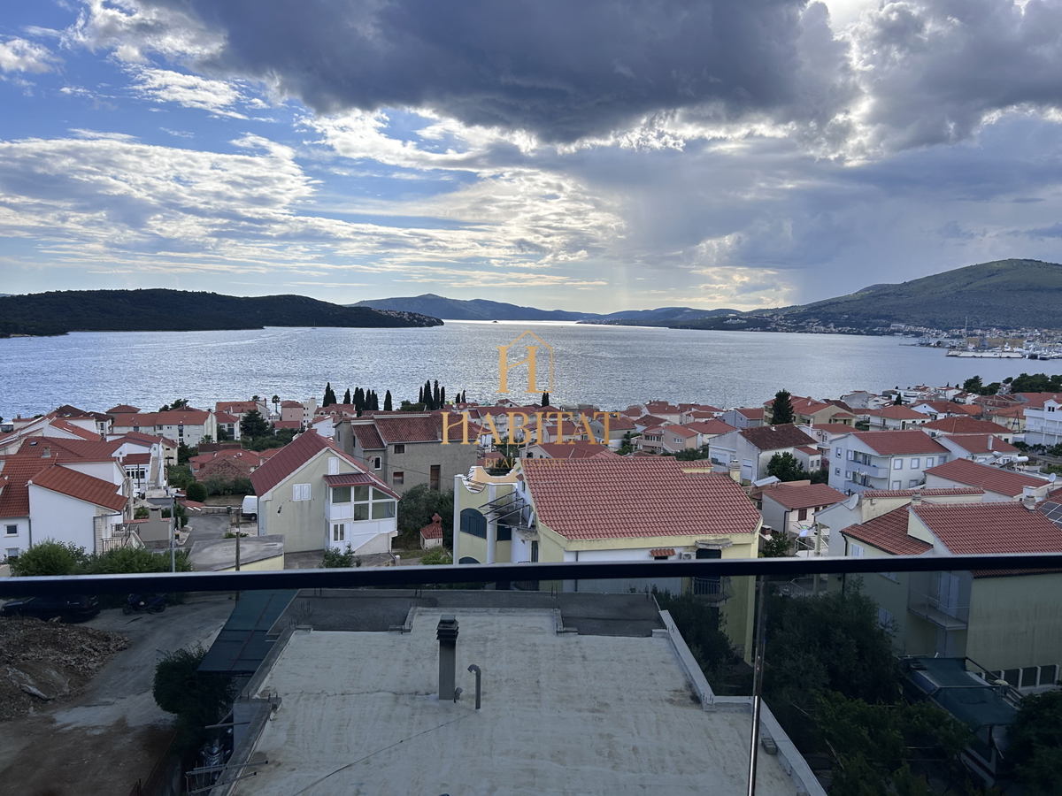 Dalmazia, Okrug Gornji, Attico 147m2, vista mare panoramica, piscina