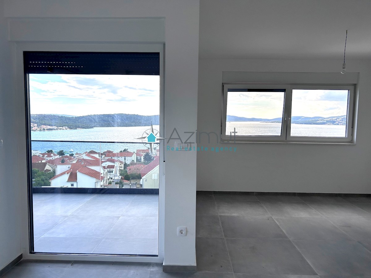 Dalmazia, Okrug Gornji, Attico 147m2, vista mare panoramica, piscina