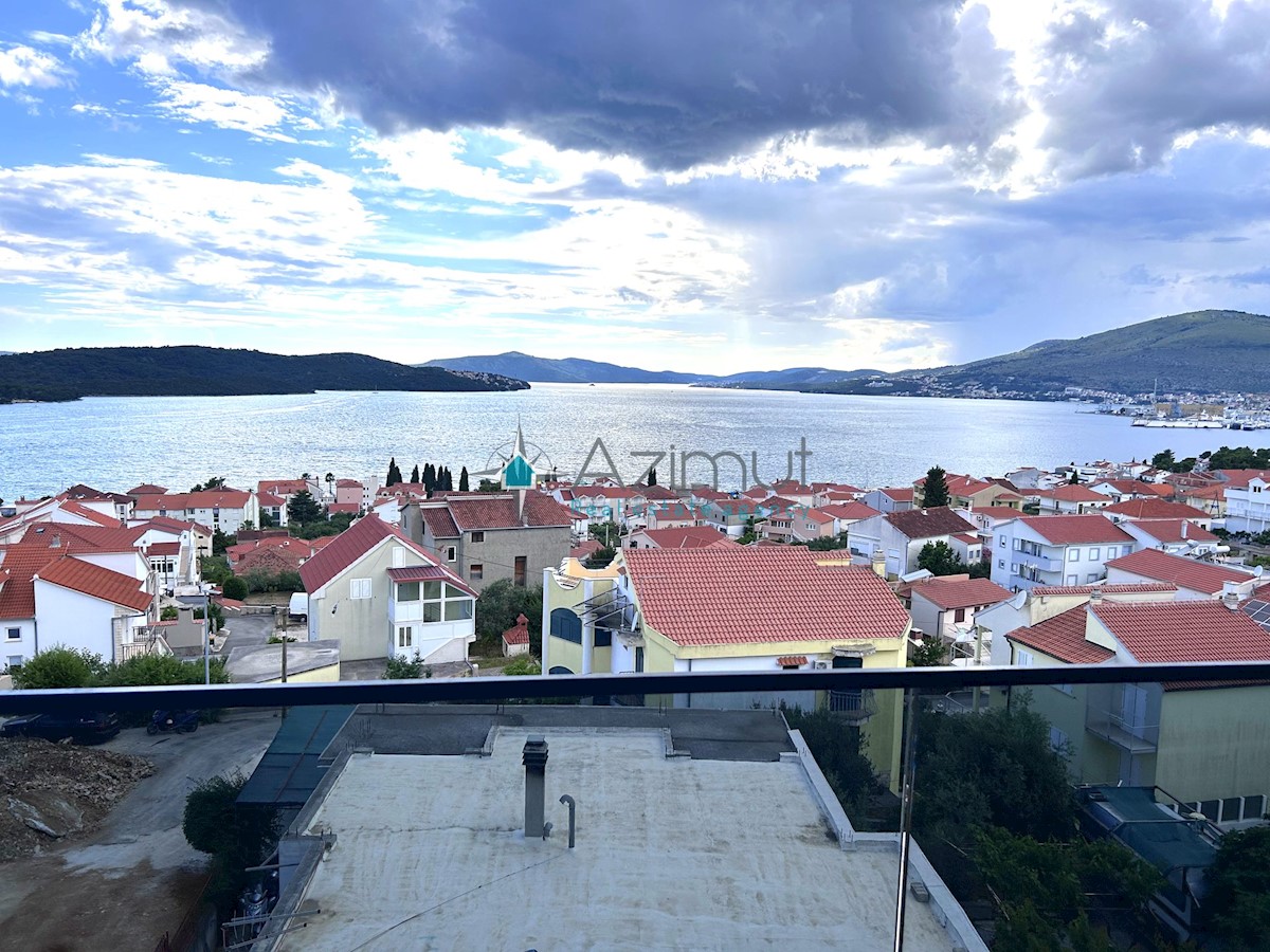 Dalmazia, Okrug Gornji, Attico 147m2, vista mare panoramica, piscina