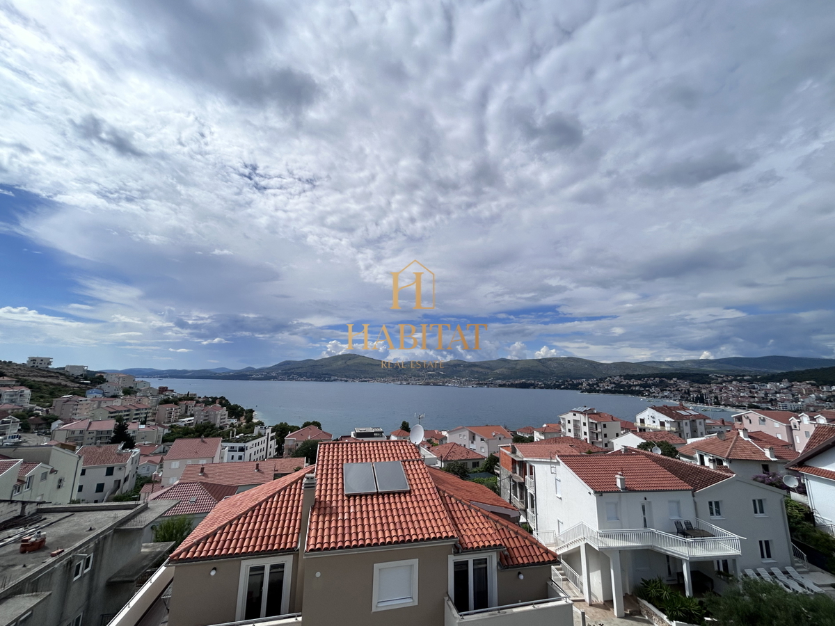 Dalmazia, Okrug Gornji, Attico 192m2, vista sul mare aperto
