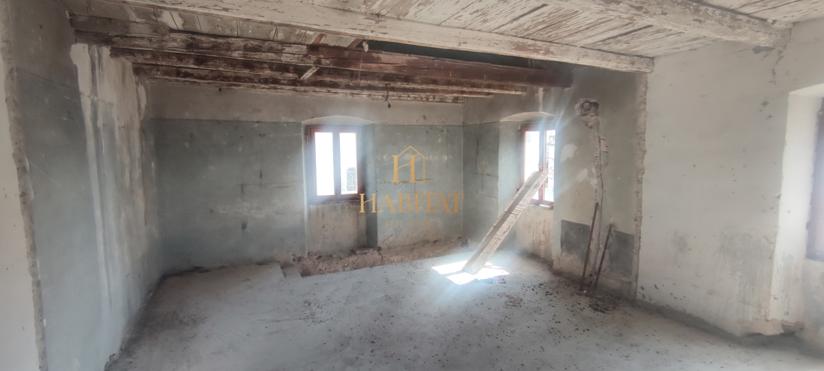 Istria, Verteneglio, casa in pietra da ristrutturare di 80 mq