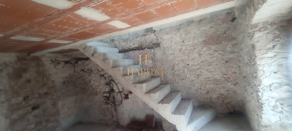 Istria, Verteneglio, casa in pietra da ristrutturare di 80 mq