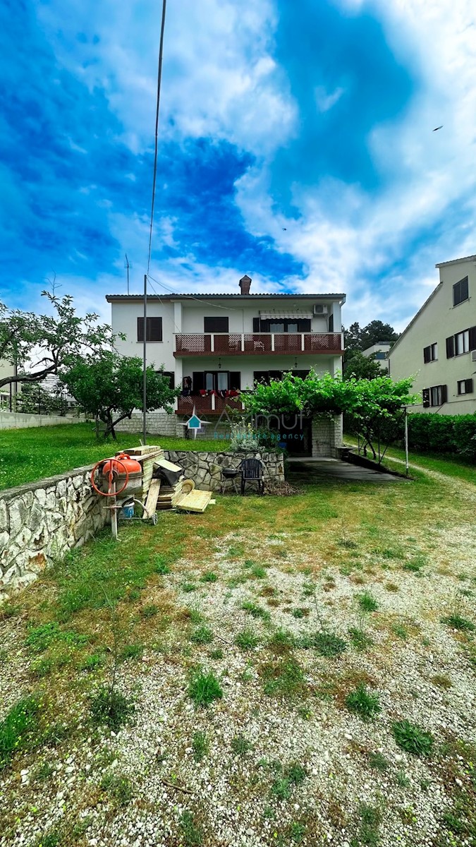 Istria, Parenzo, casa 300 m2, giardino 900 m2