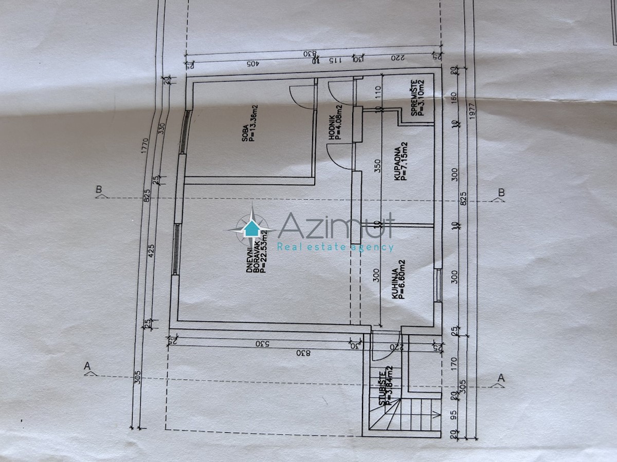 Istria, Kršin vicino a Cittanova, due appartamenti 130m2, cortile 140m2, parcheggio