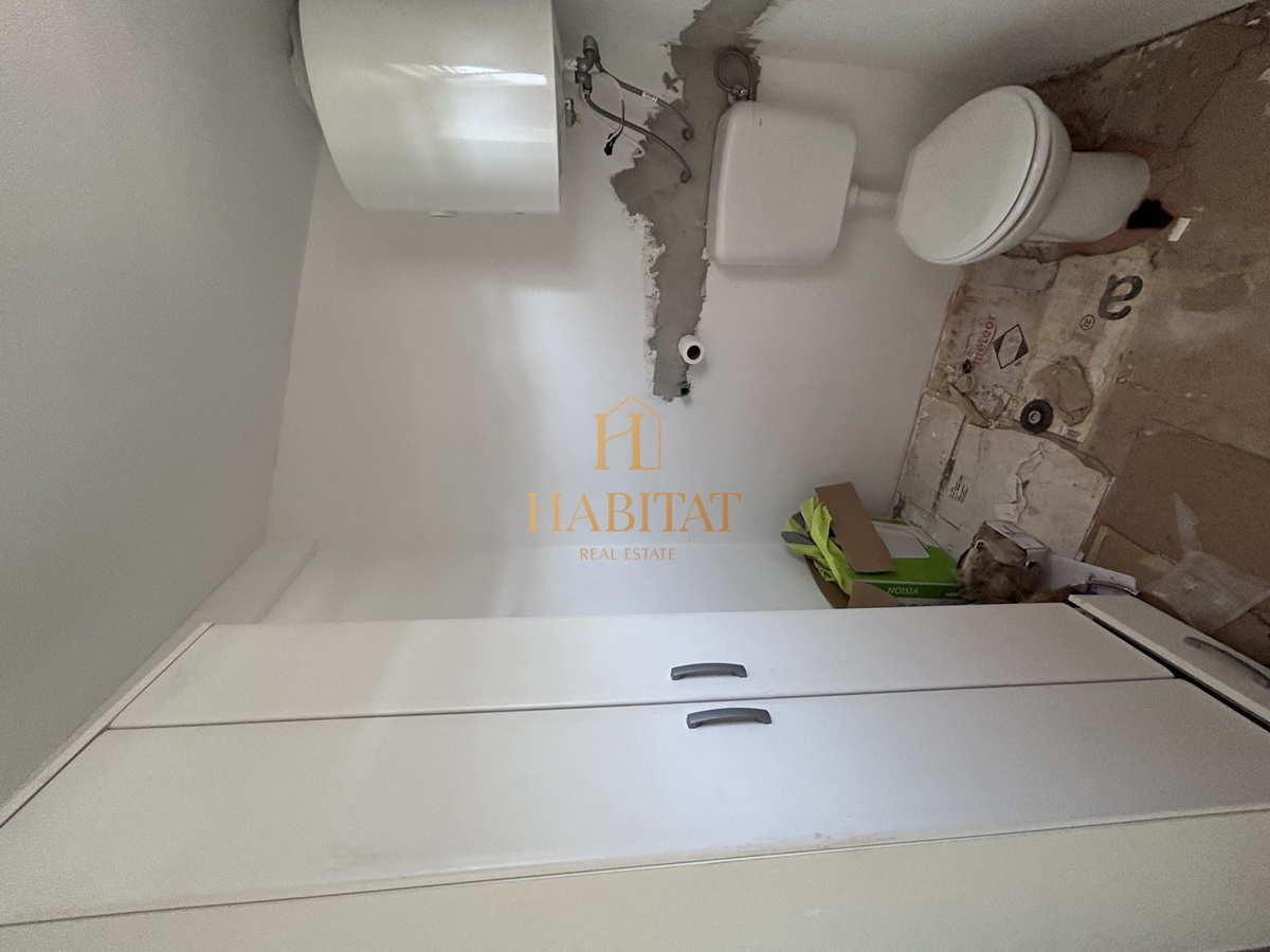 Istria, Kršin vicino a Cittanova, due appartamenti 130m2, cortile 140m2, parcheggio