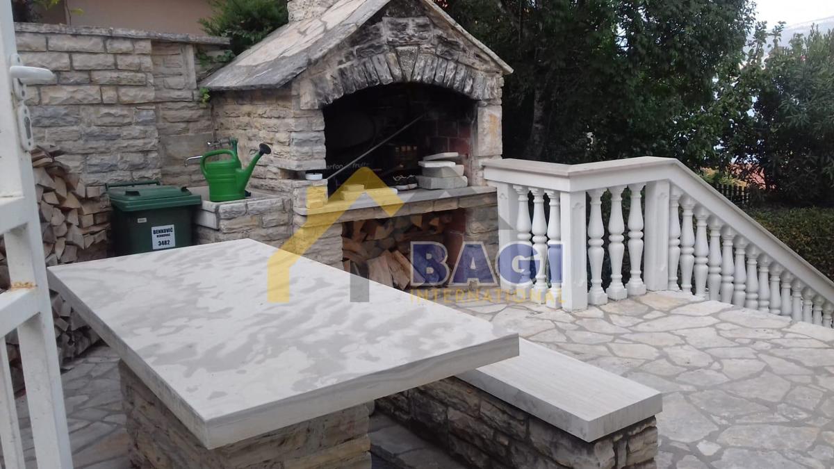 Casa Donji Karin, Benkovac, 108m2